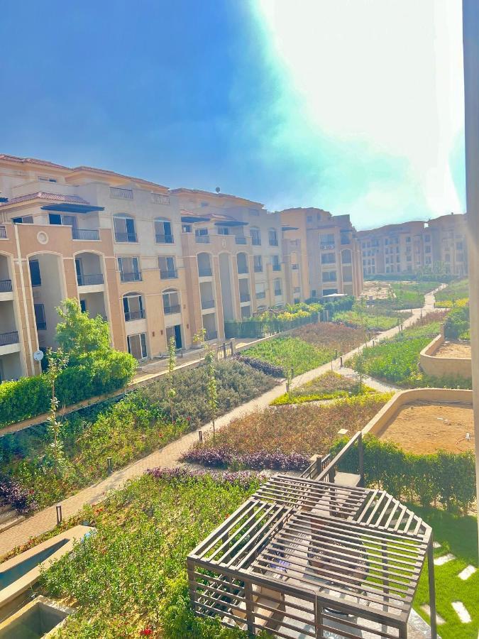 Ultra Luxury 3br With Pools ,sports ,dining In Gated Compound, Close To Sites * Le Caire