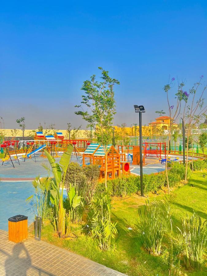 Appartement Ultra Luxury 3br With Pools ,sports ,dining In Gated Compound, Close To Sites *