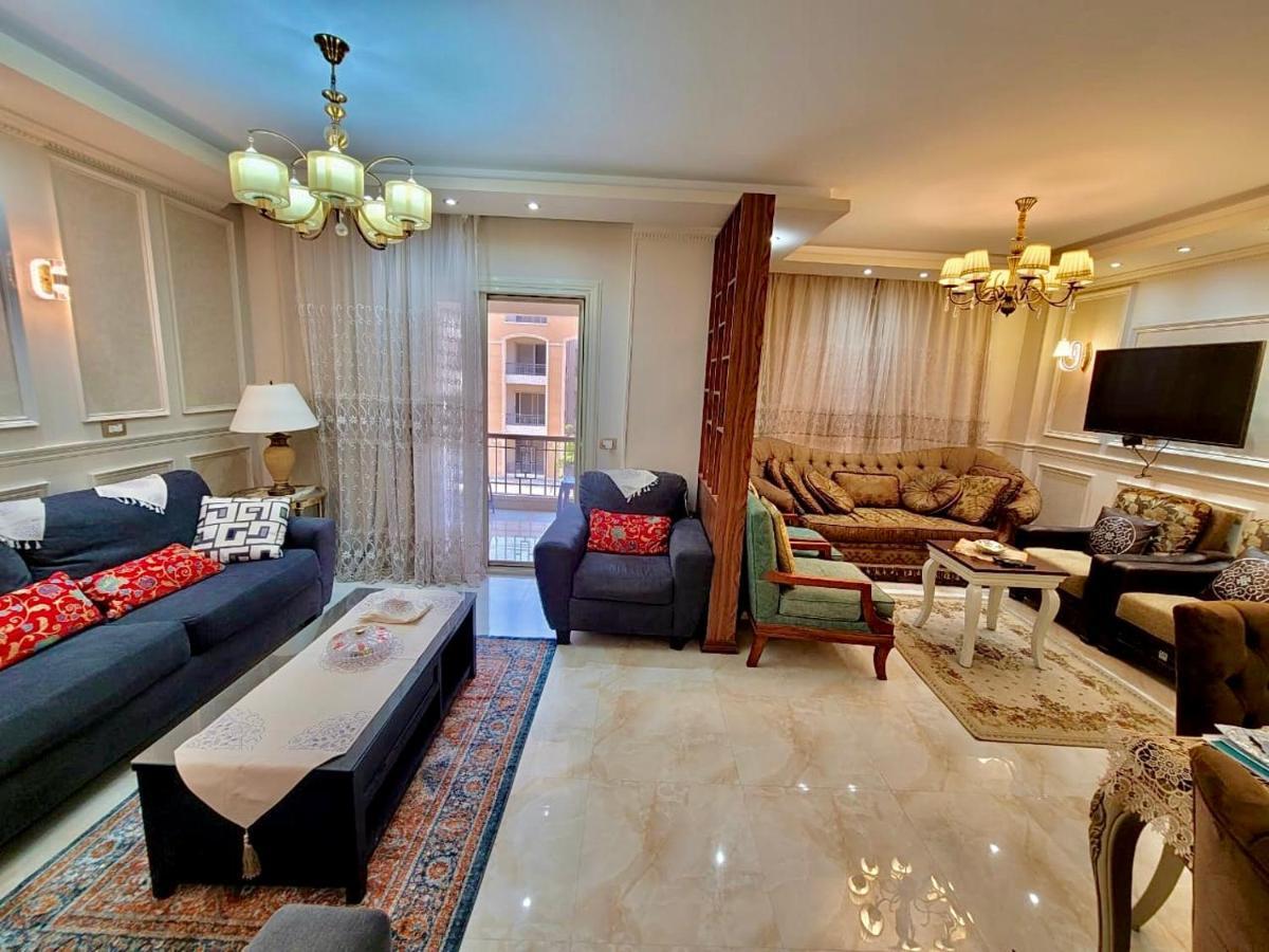 Ultra Luxury 3br With Pools ,sports ,dining In Gated Compound, Close To Sites Appartement Le Caire