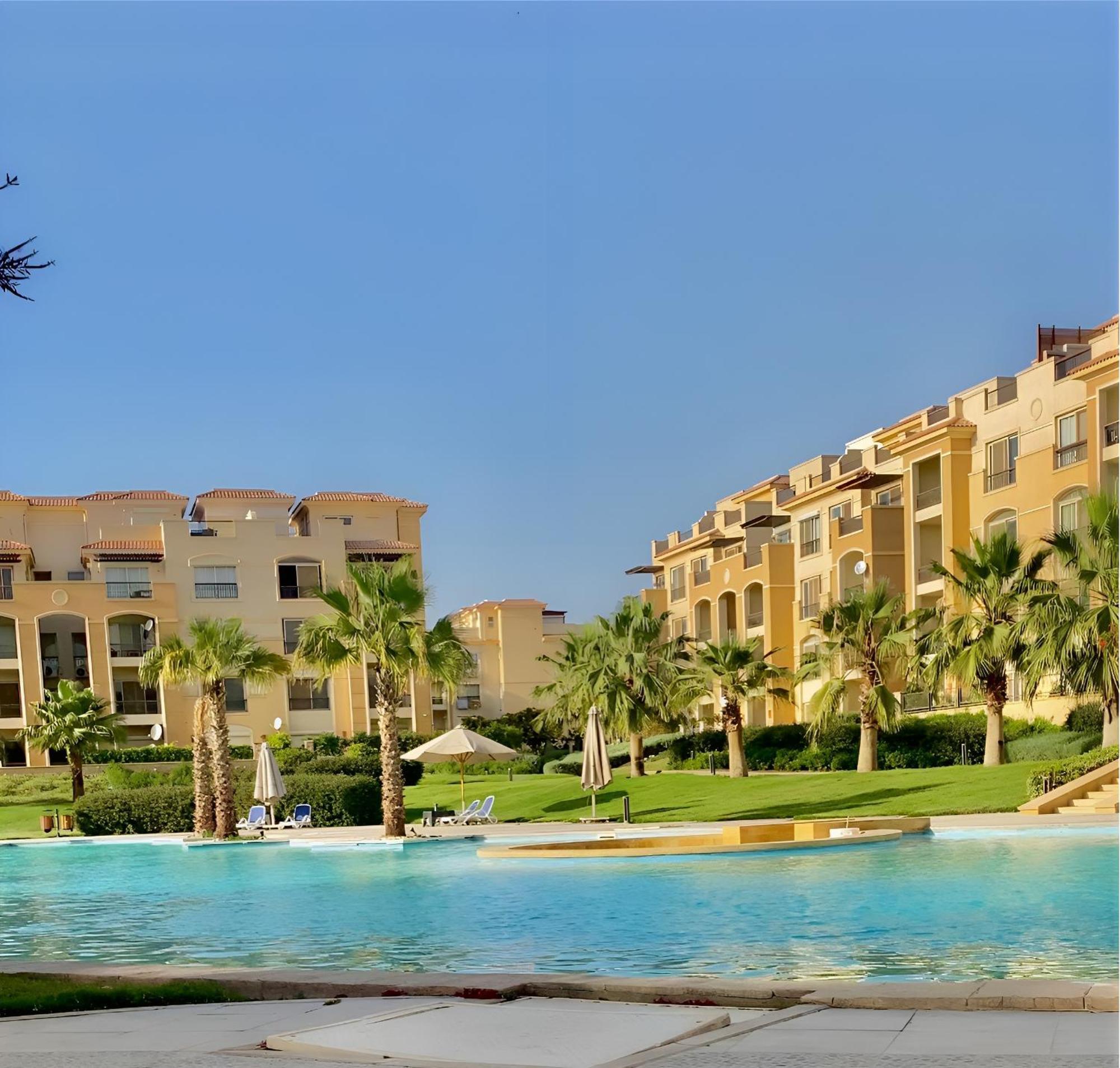 Appartement Ultra Luxury 3br With Pools ,sports ,dining In Gated Compound, Close To Sites Le Caire