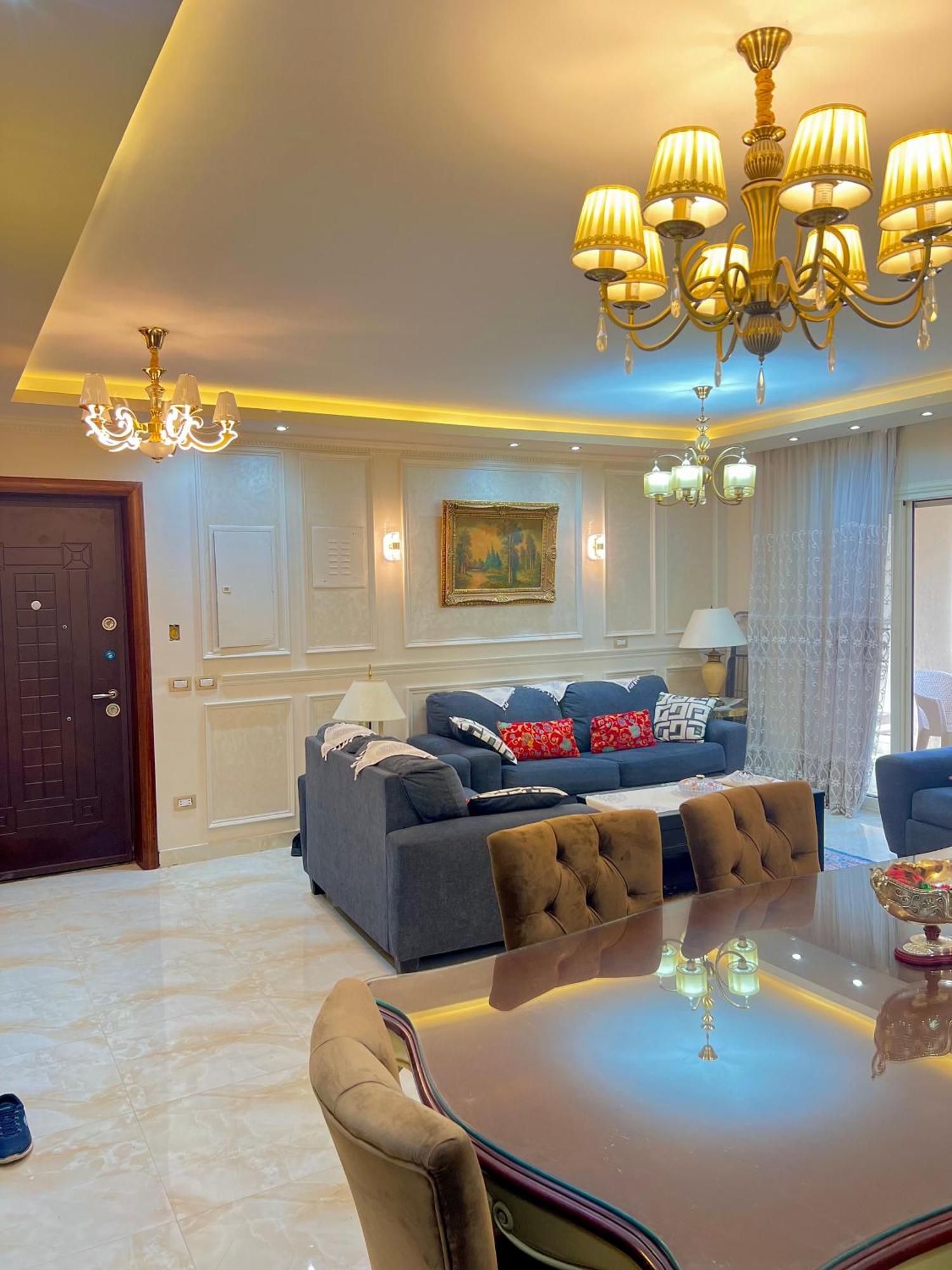 Appartement Ultra Luxury 3br With Pools ,sports ,dining In Gated Compound, Close To Sites