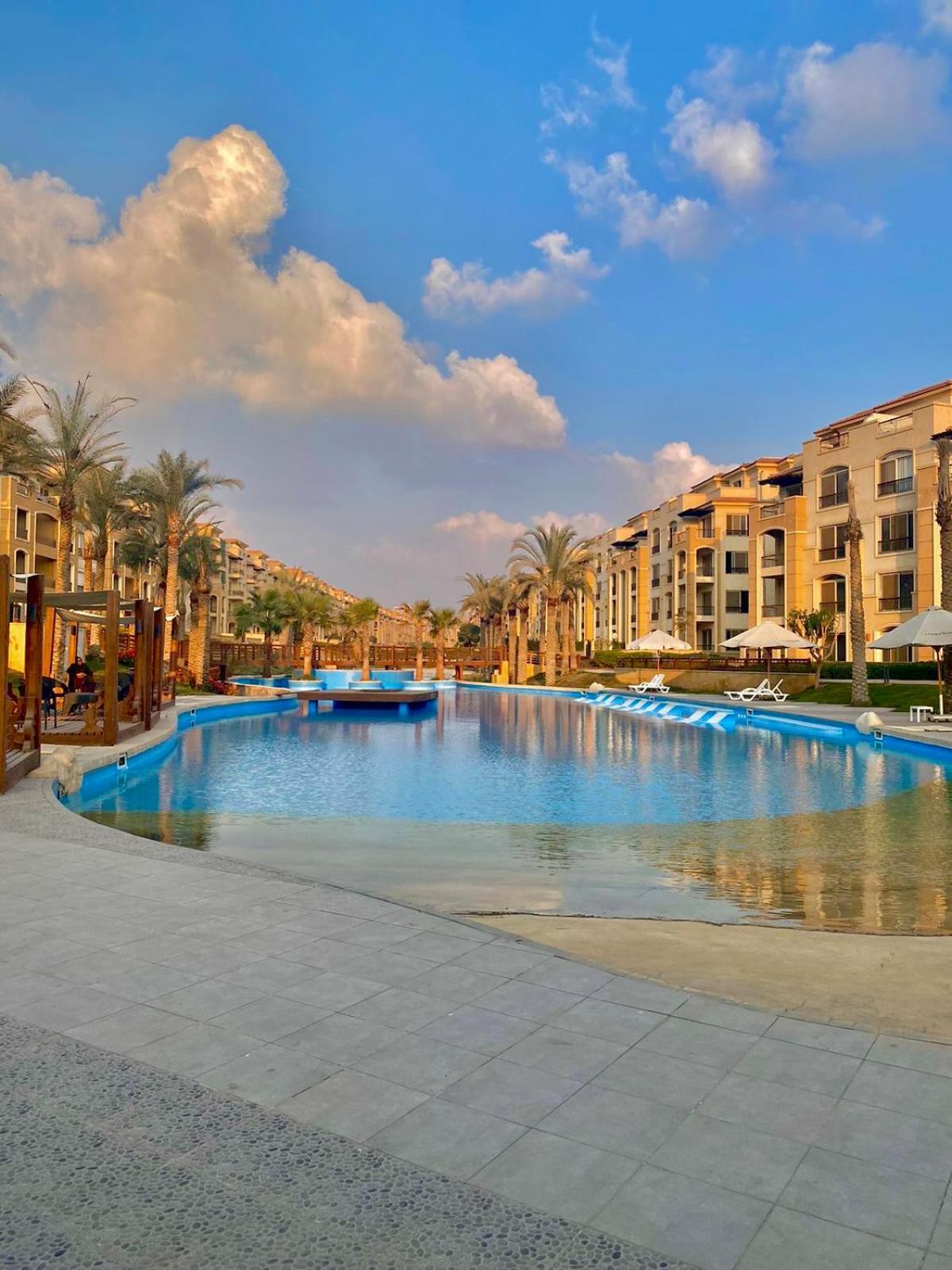 Ultra Luxury 3br With Pools ,sports ,dining In Gated Compound, Close To Sites * Le Caire