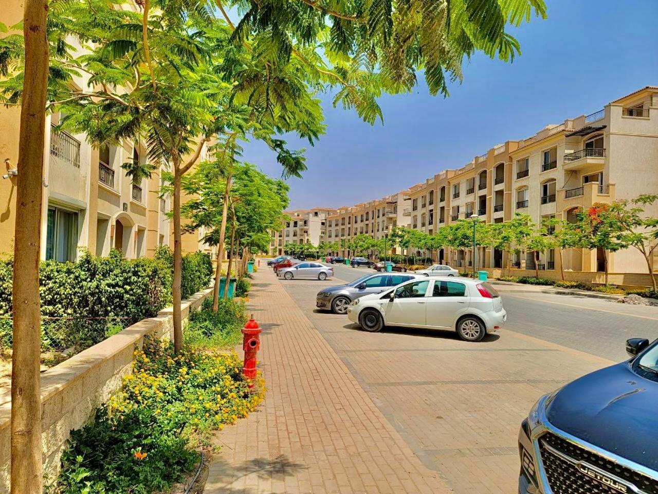 Appartement Ultra Luxury 3br With Pools ,sports ,dining In Gated Compound, Close To Sites